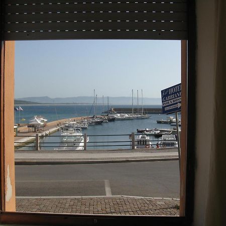 Borgo Spiaggia Vista Mare อิโซลา โรสซา ภายนอก รูปภาพ