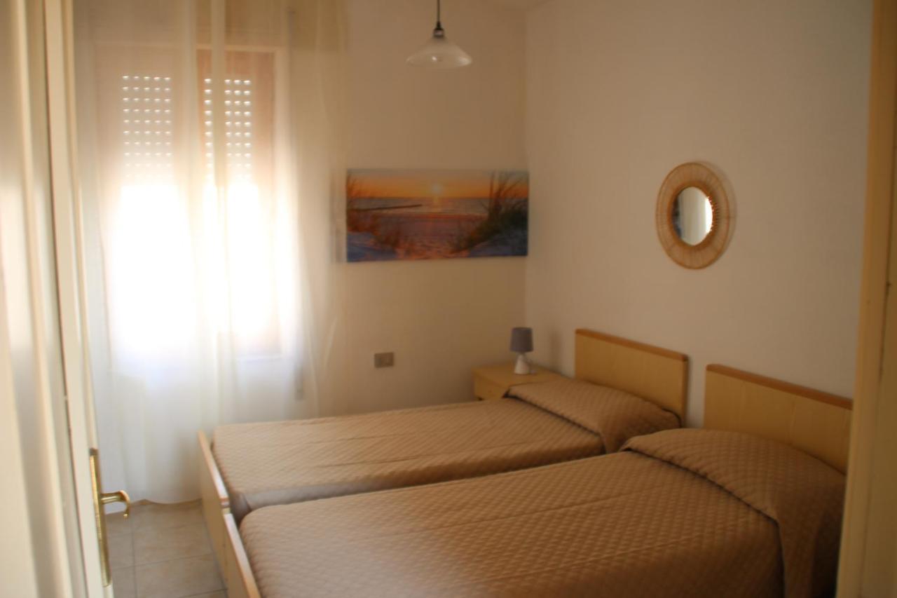Borgo Spiaggia Vista Mare อิโซลา โรสซา ภายนอก รูปภาพ