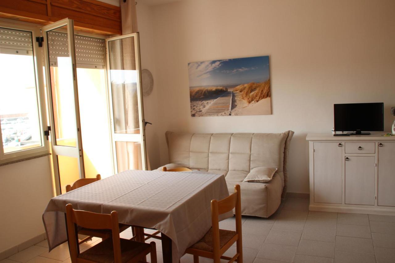 Borgo Spiaggia Vista Mare อิโซลา โรสซา ภายนอก รูปภาพ