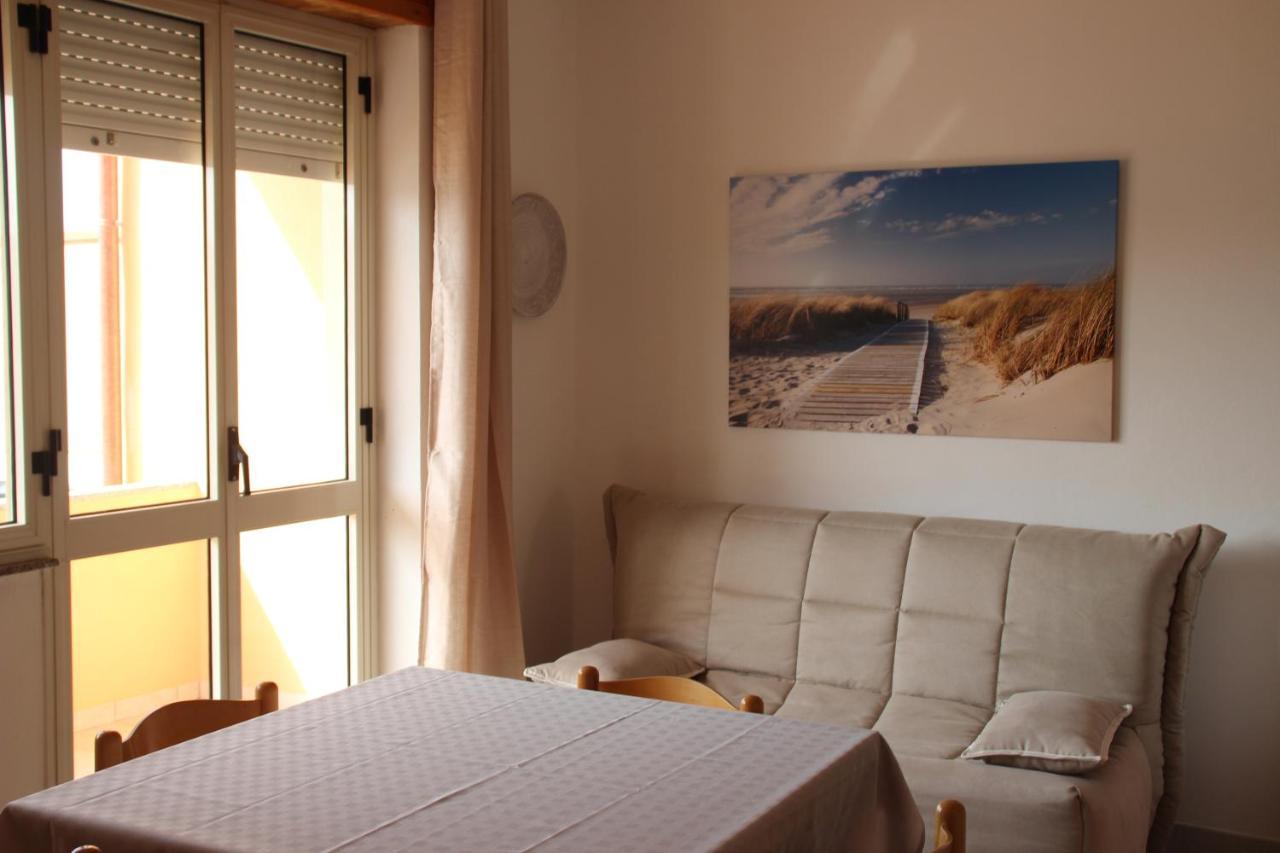 Borgo Spiaggia Vista Mare อิโซลา โรสซา ภายนอก รูปภาพ