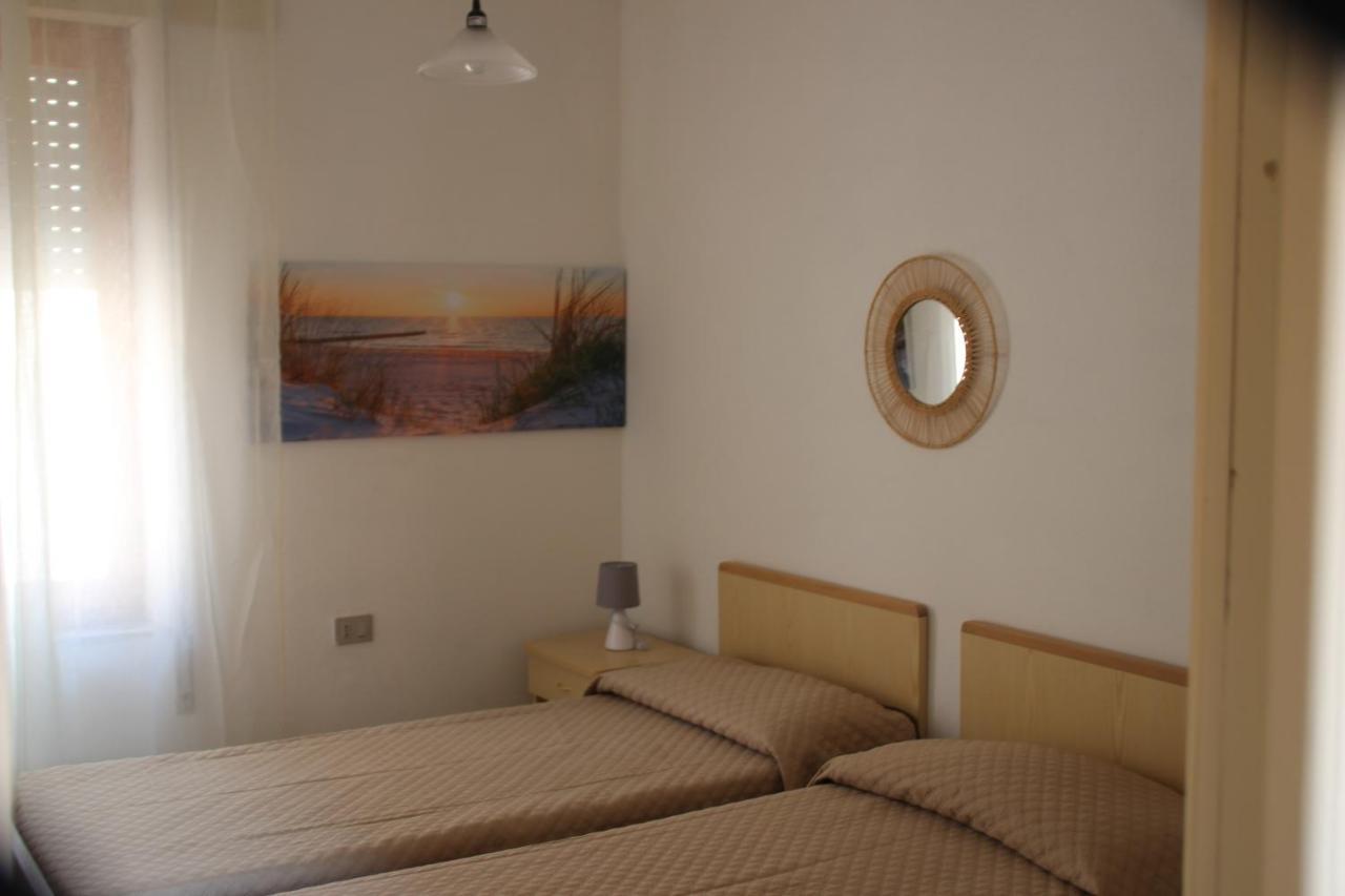 Borgo Spiaggia Vista Mare อิโซลา โรสซา ภายนอก รูปภาพ