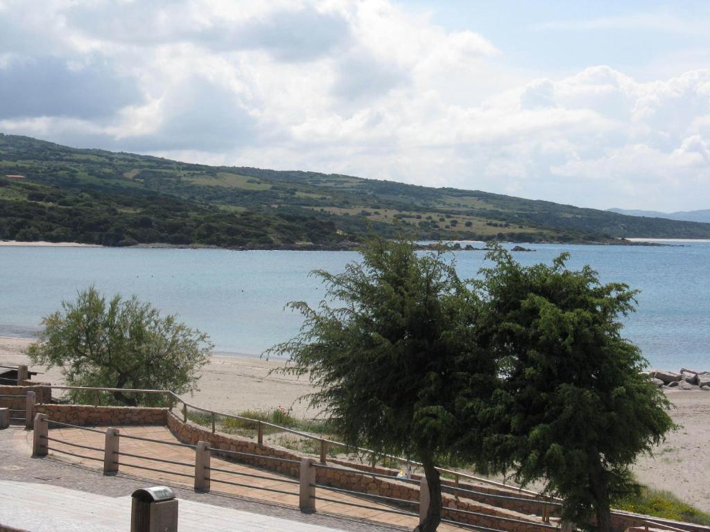 Borgo Spiaggia Vista Mare อิโซลา โรสซา ภายนอก รูปภาพ