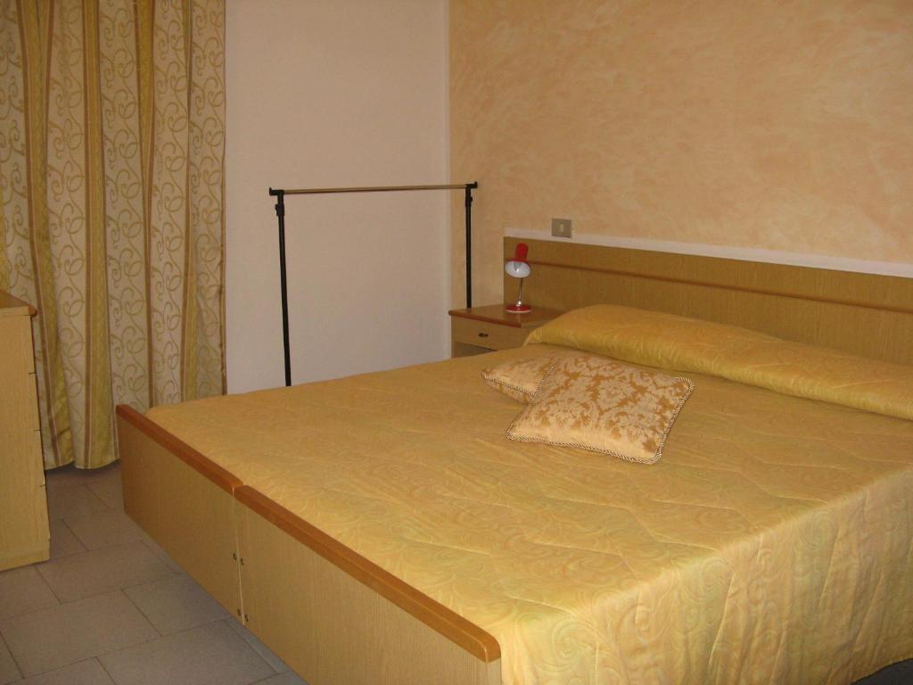 Borgo Spiaggia Vista Mare อิโซลา โรสซา ภายนอก รูปภาพ