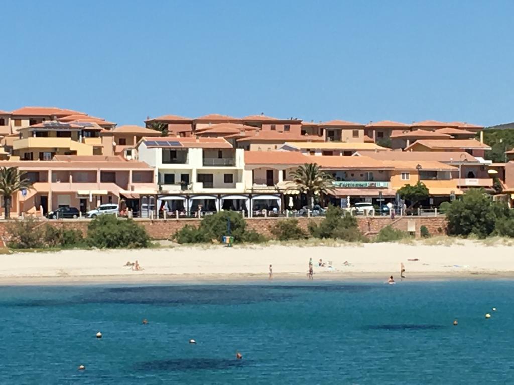 Borgo Spiaggia Vista Mare อิโซลา โรสซา ภายนอก รูปภาพ
